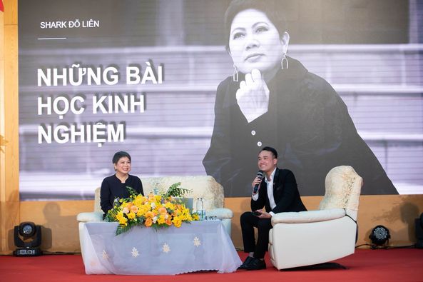 Shark Liên tiếp tục hành trình truyền lửa cho sinh viên Đại học Công Nghiệp Việt - Hung